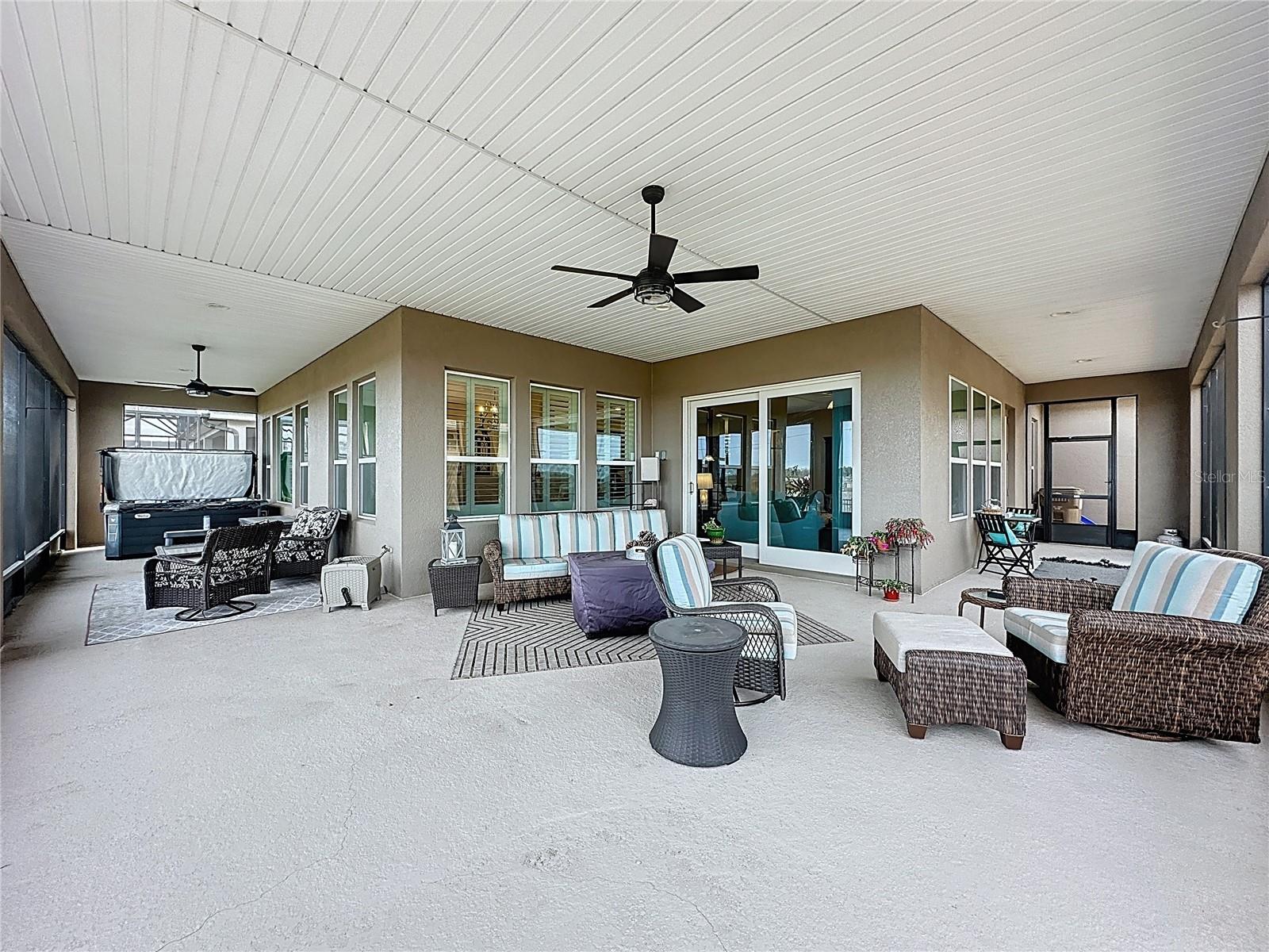 CASCADES OF GROVELAND (TRILOGY) - Residential