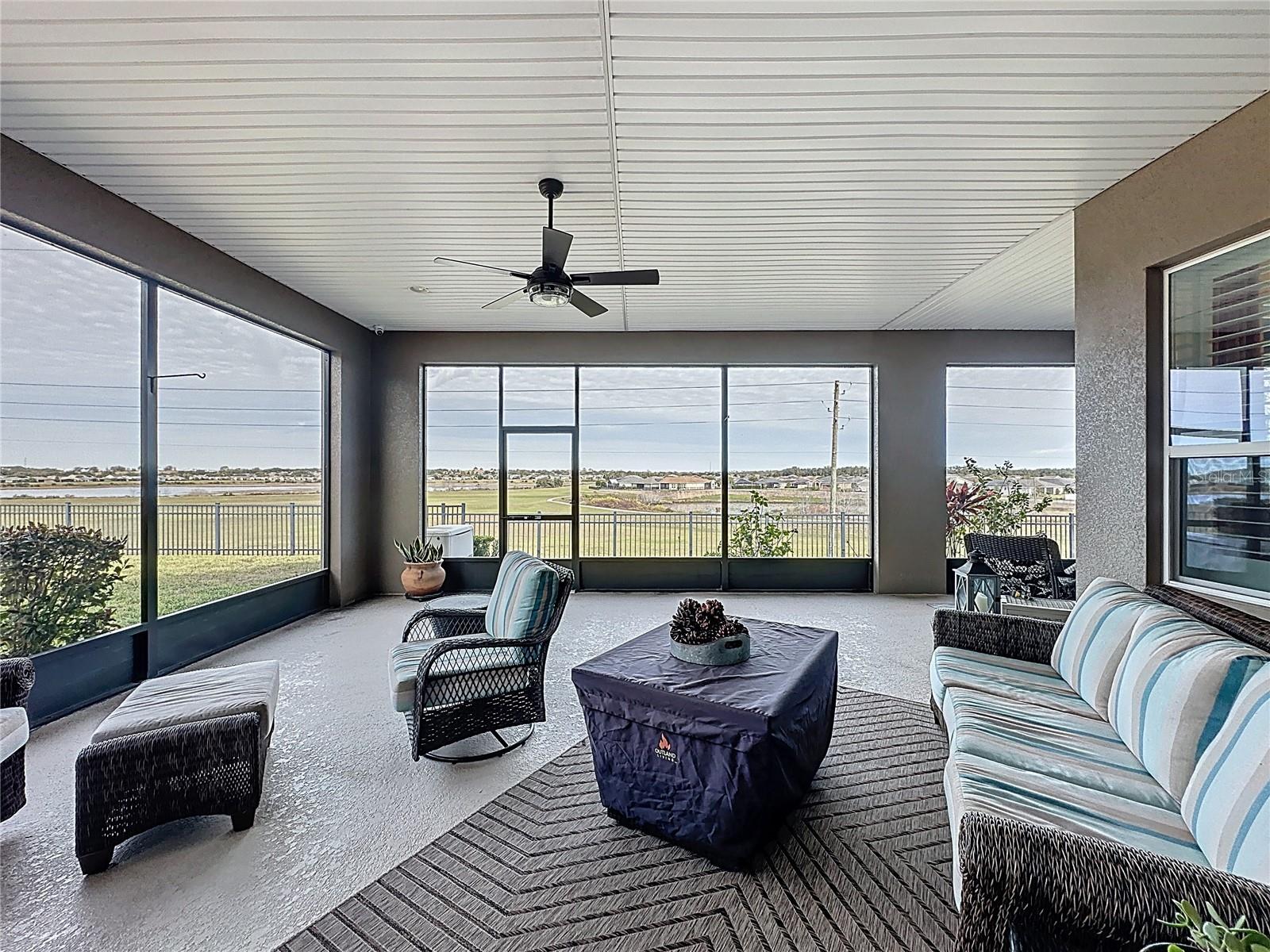 CASCADES OF GROVELAND (TRILOGY) - Residential