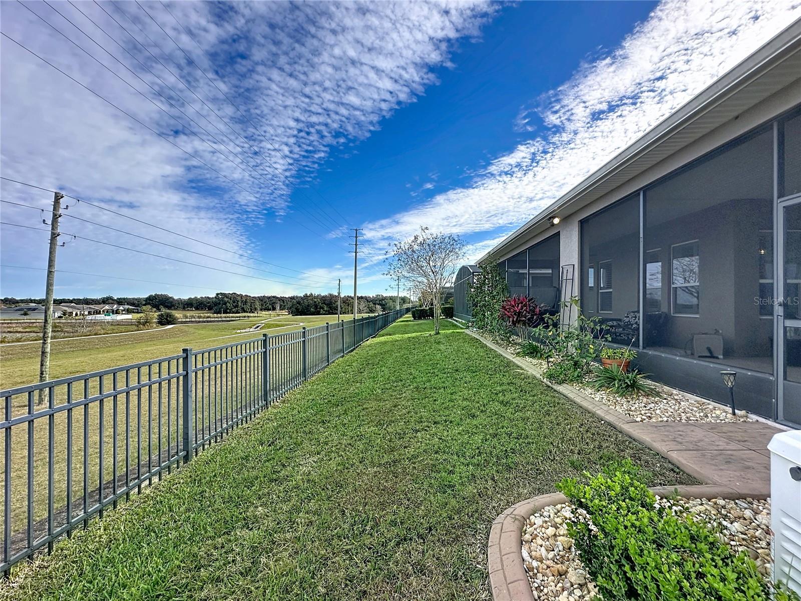 CASCADES OF GROVELAND (TRILOGY) - Residential