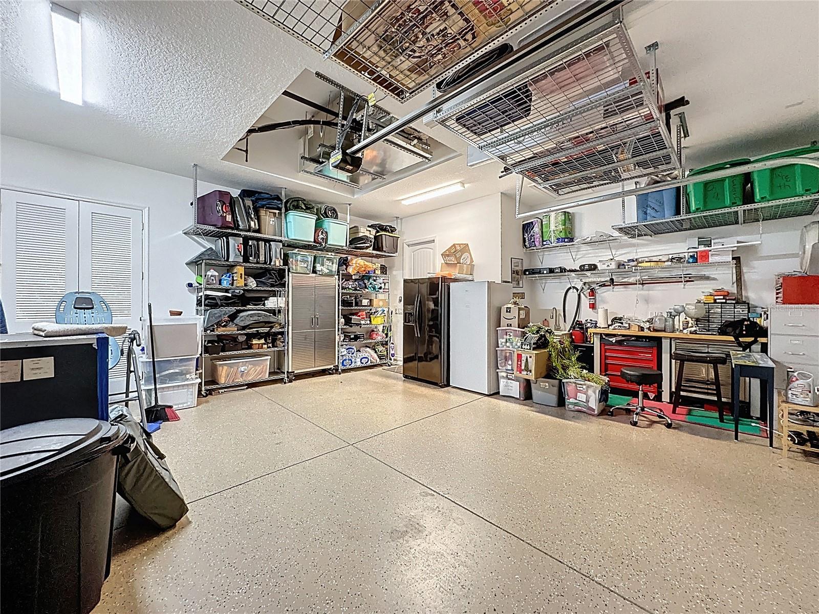 CASCADES OF GROVELAND (TRILOGY) - Residential