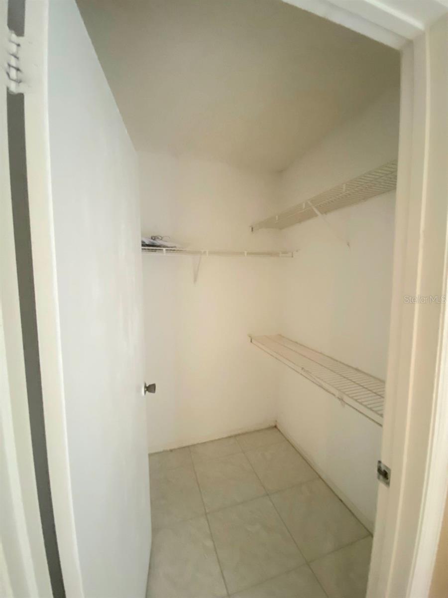 THE LANDINGS OF TAMPA A CONDOM - Residential Lease