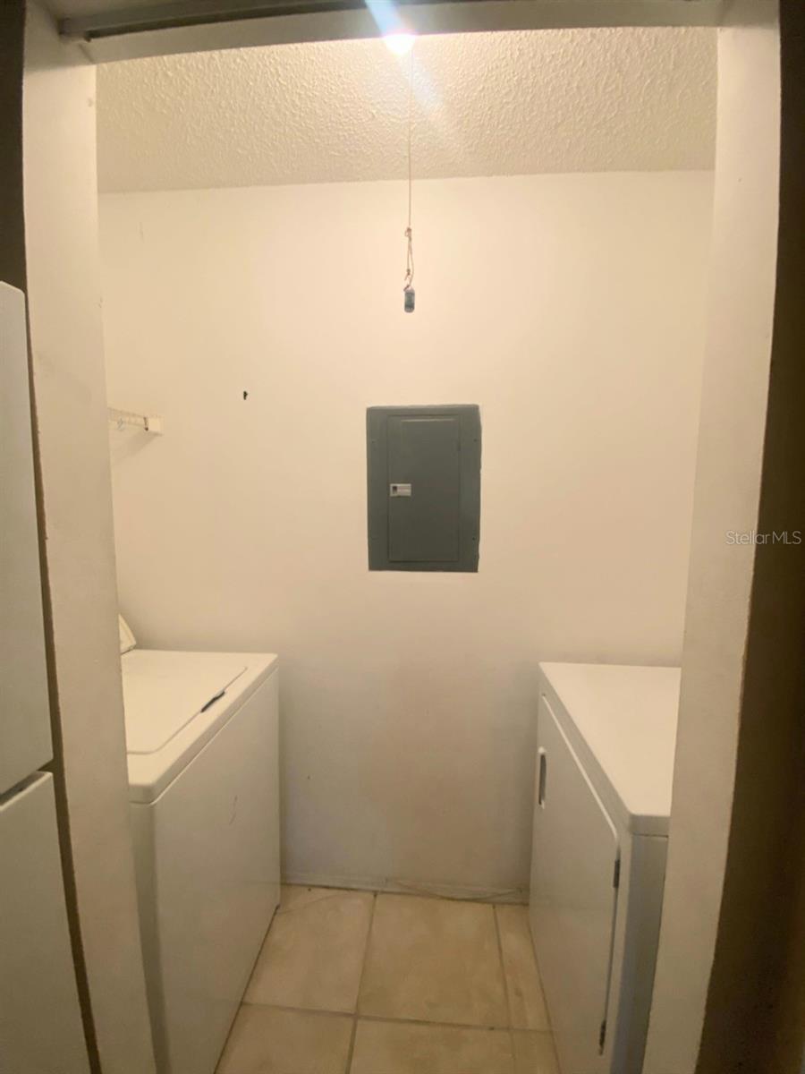 THE LANDINGS OF TAMPA A CONDOM - Residential Lease