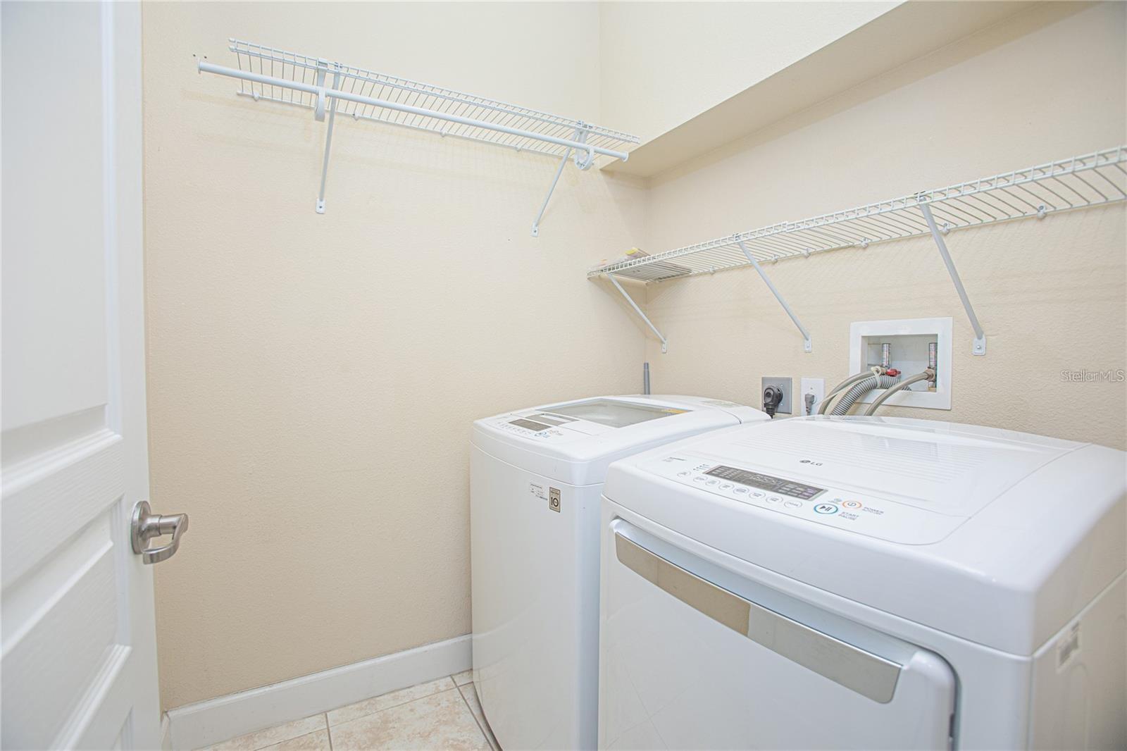 SAVANNAH LNDGS - Residential