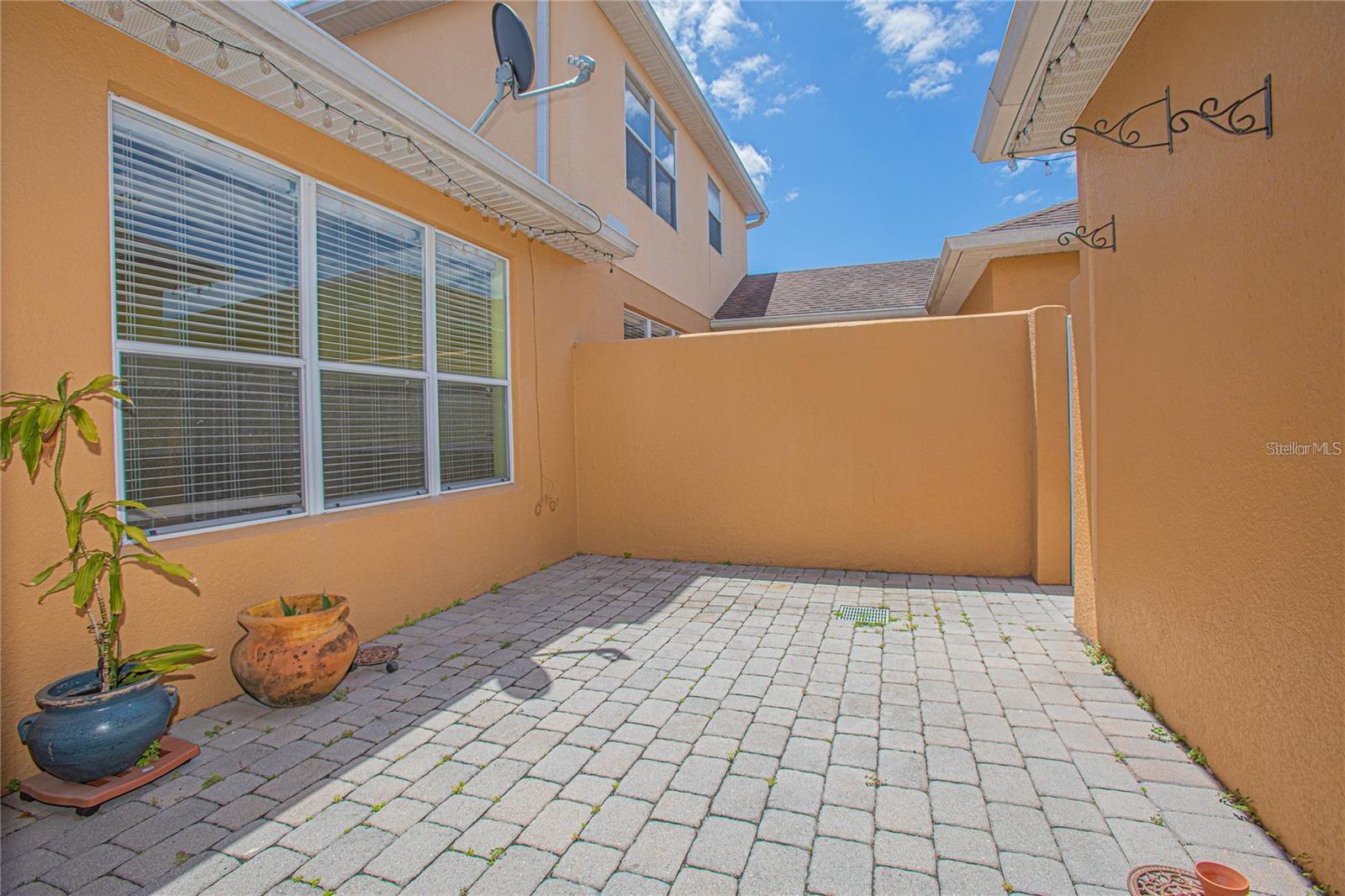 SAVANNAH LNDGS - Residential