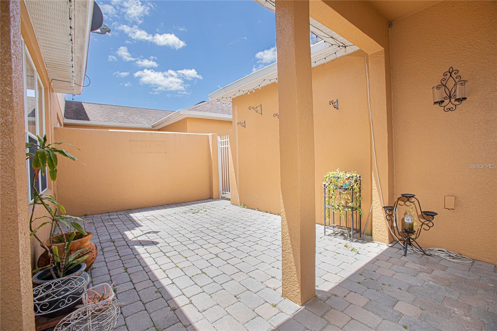 SAVANNAH LNDGS - Residential