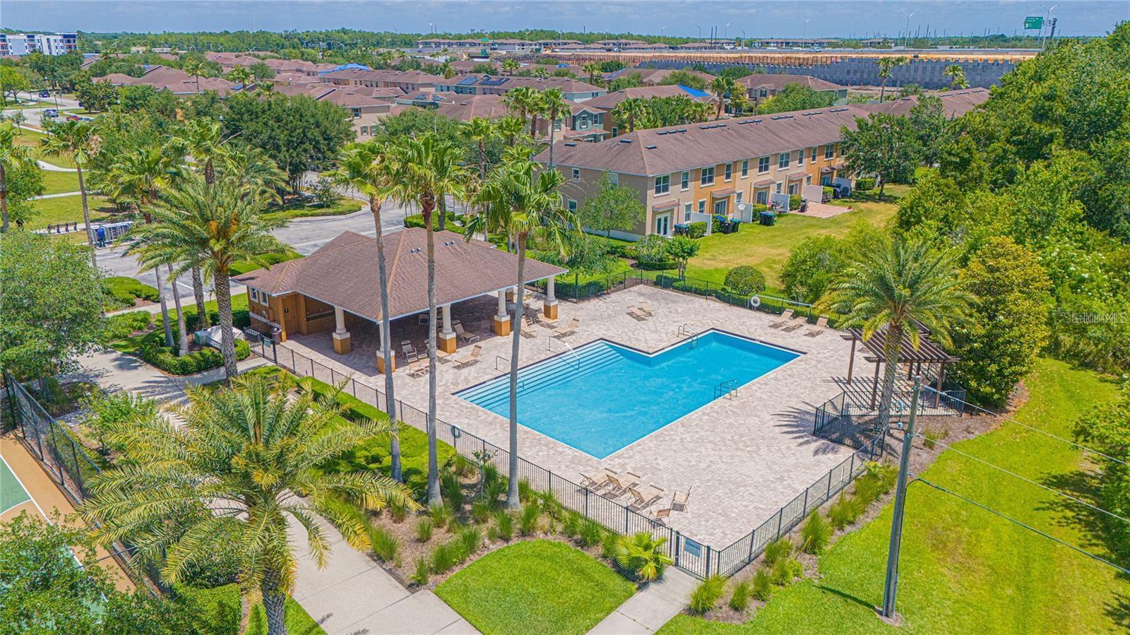 SAVANNAH LNDGS - Residential