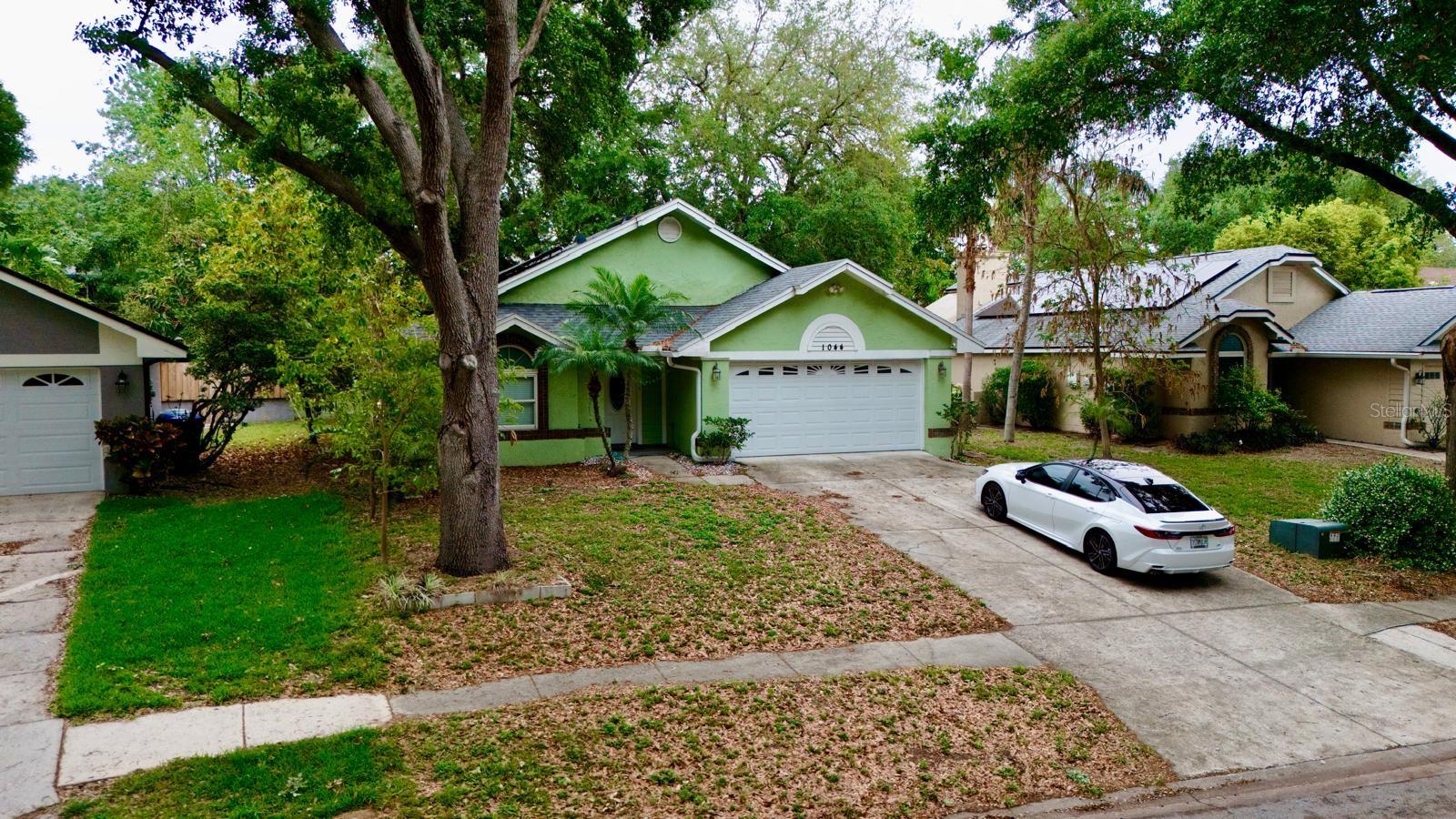 SUMMER LAKES - Residential
