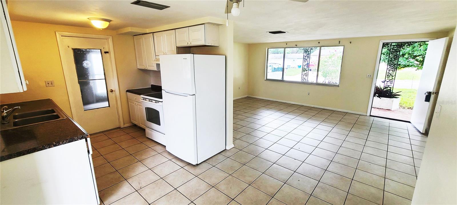 5706 MOCKINGBIRD DRIVE