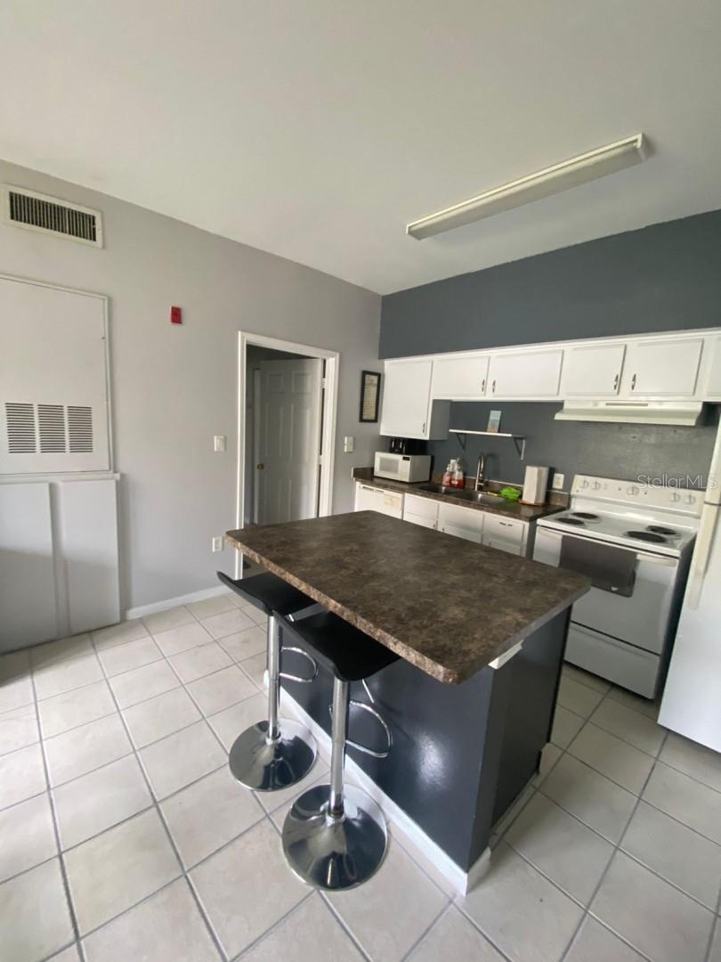 Photo 8 of 50 of 1240 S MISSOURI AVENUE 415 condo