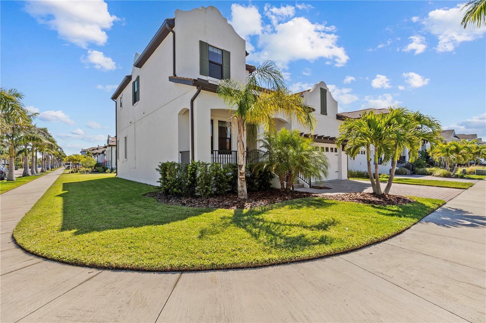 923 SEAGRAPE DRIVE