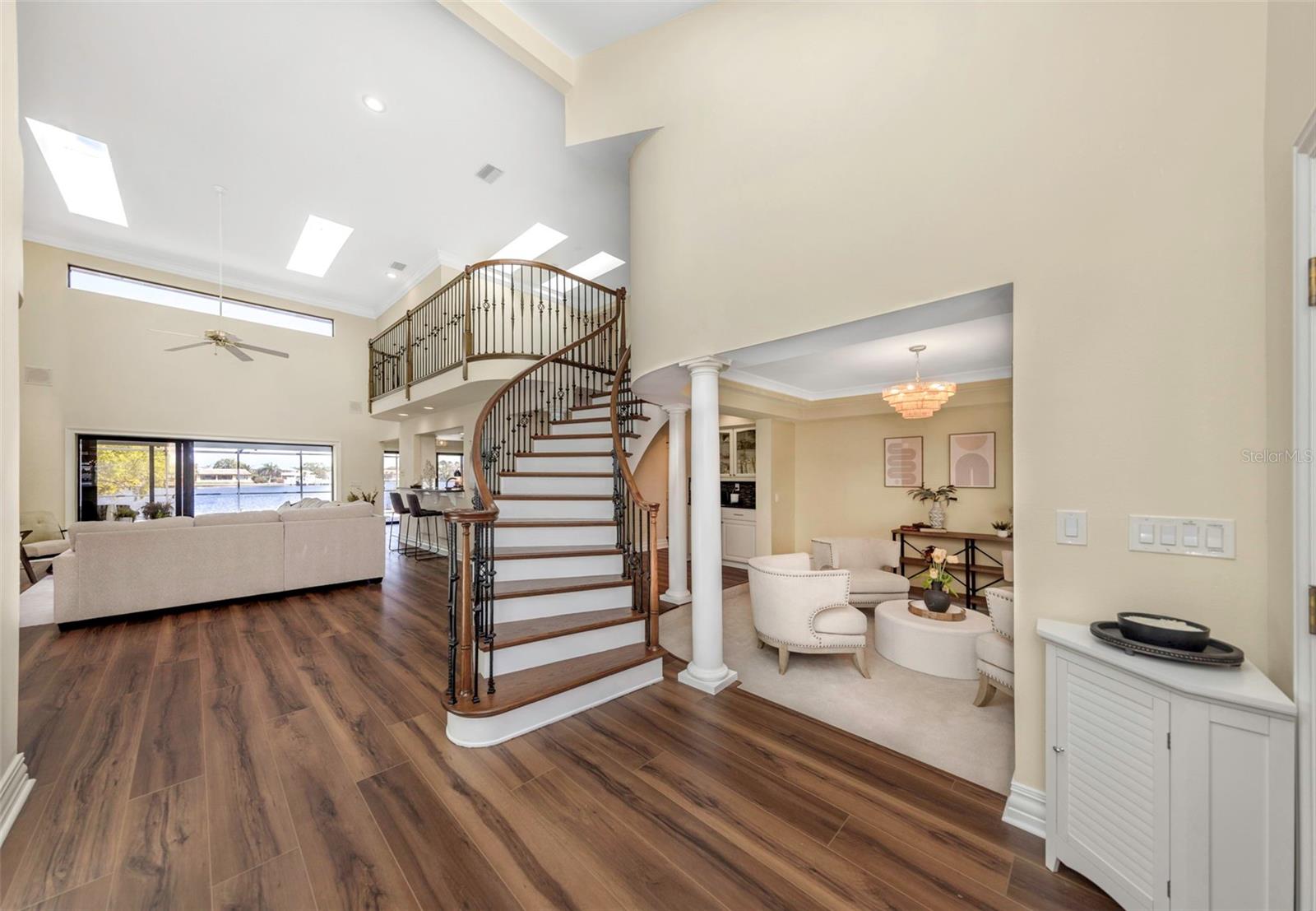 BAYPORT VILLAGE - Residential