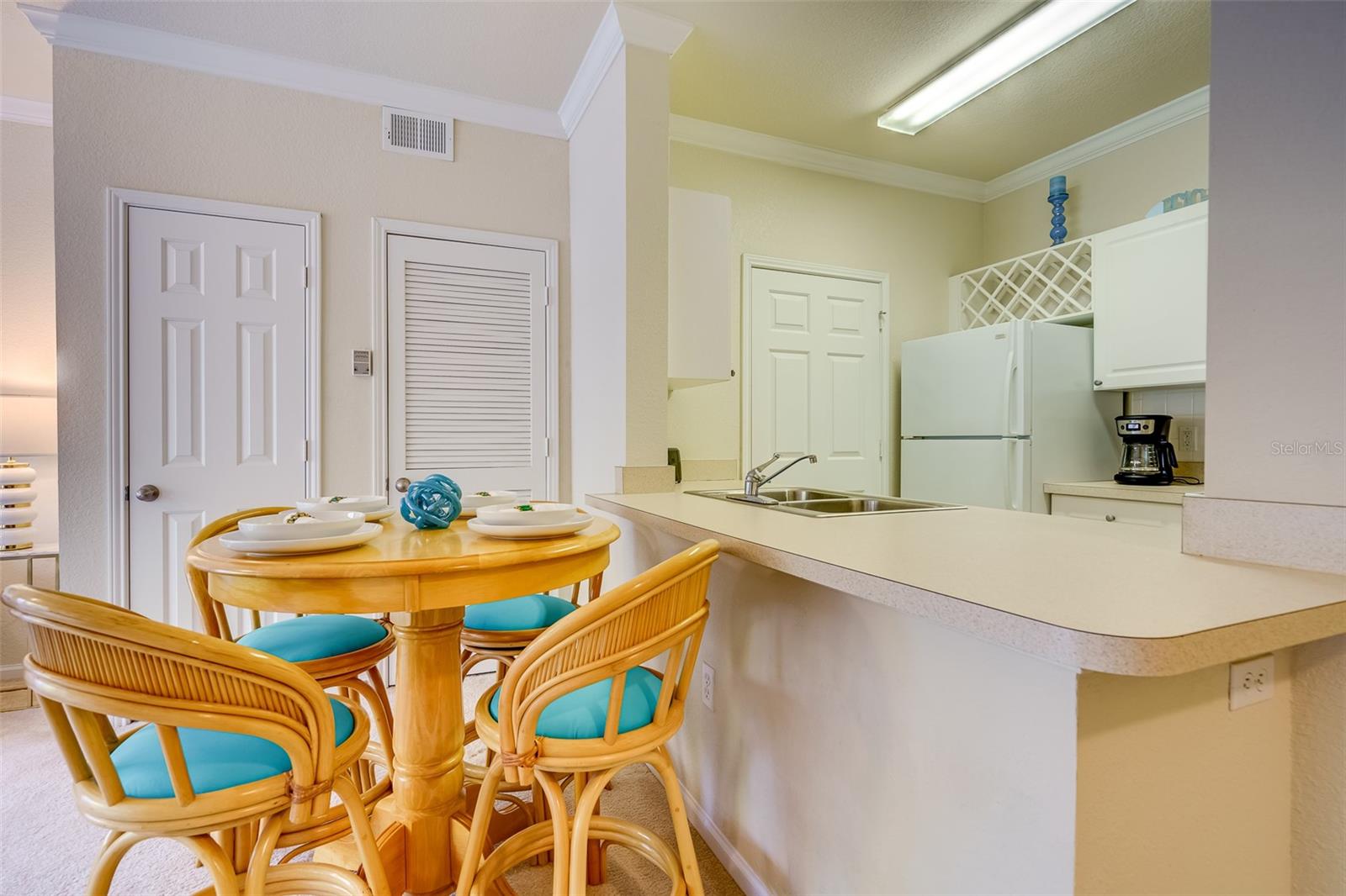 RESIDENCE AT RENAISSANCE - Residential Lease