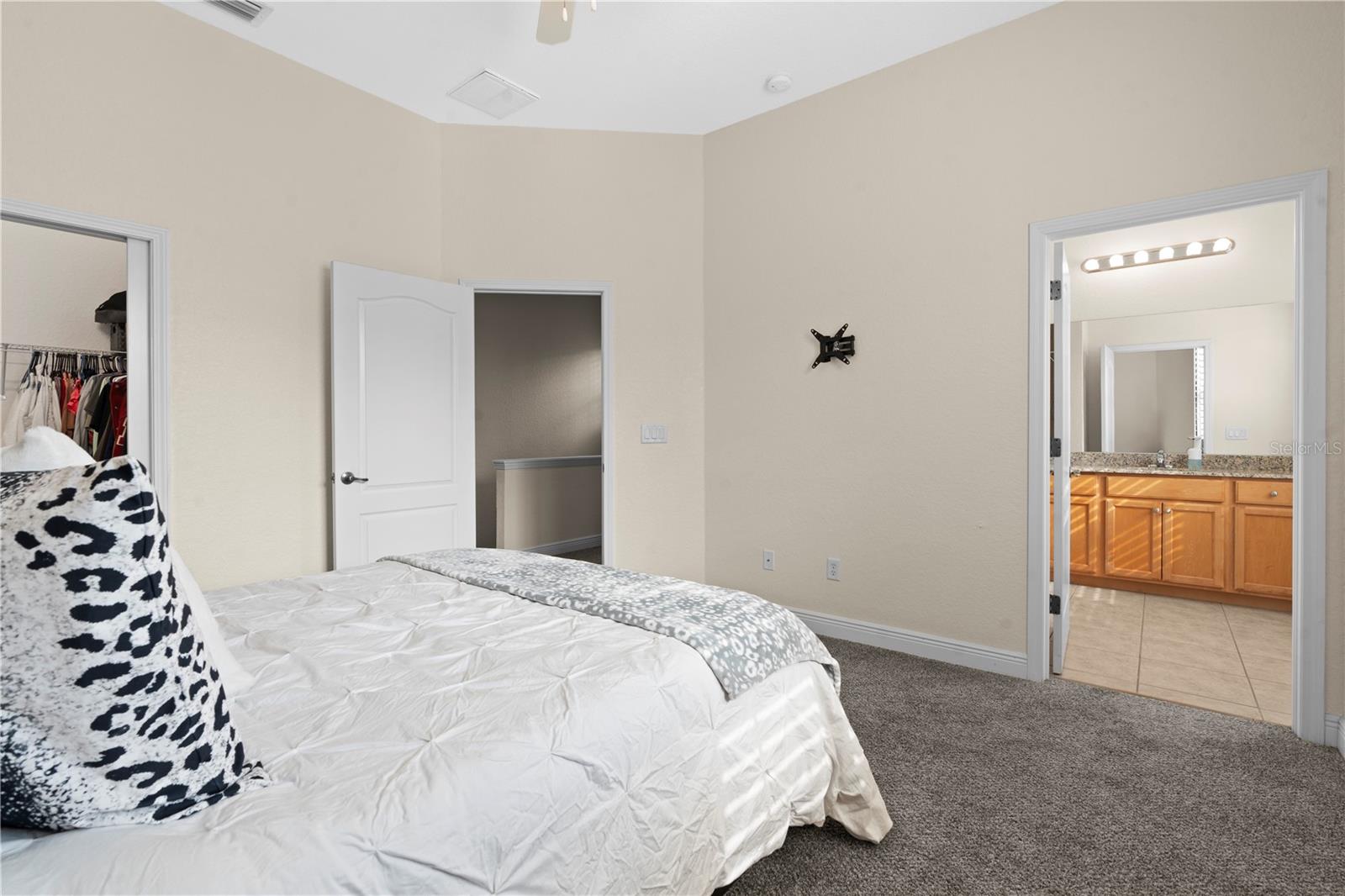 TOWNHOMES AT CYPRESS - Residential