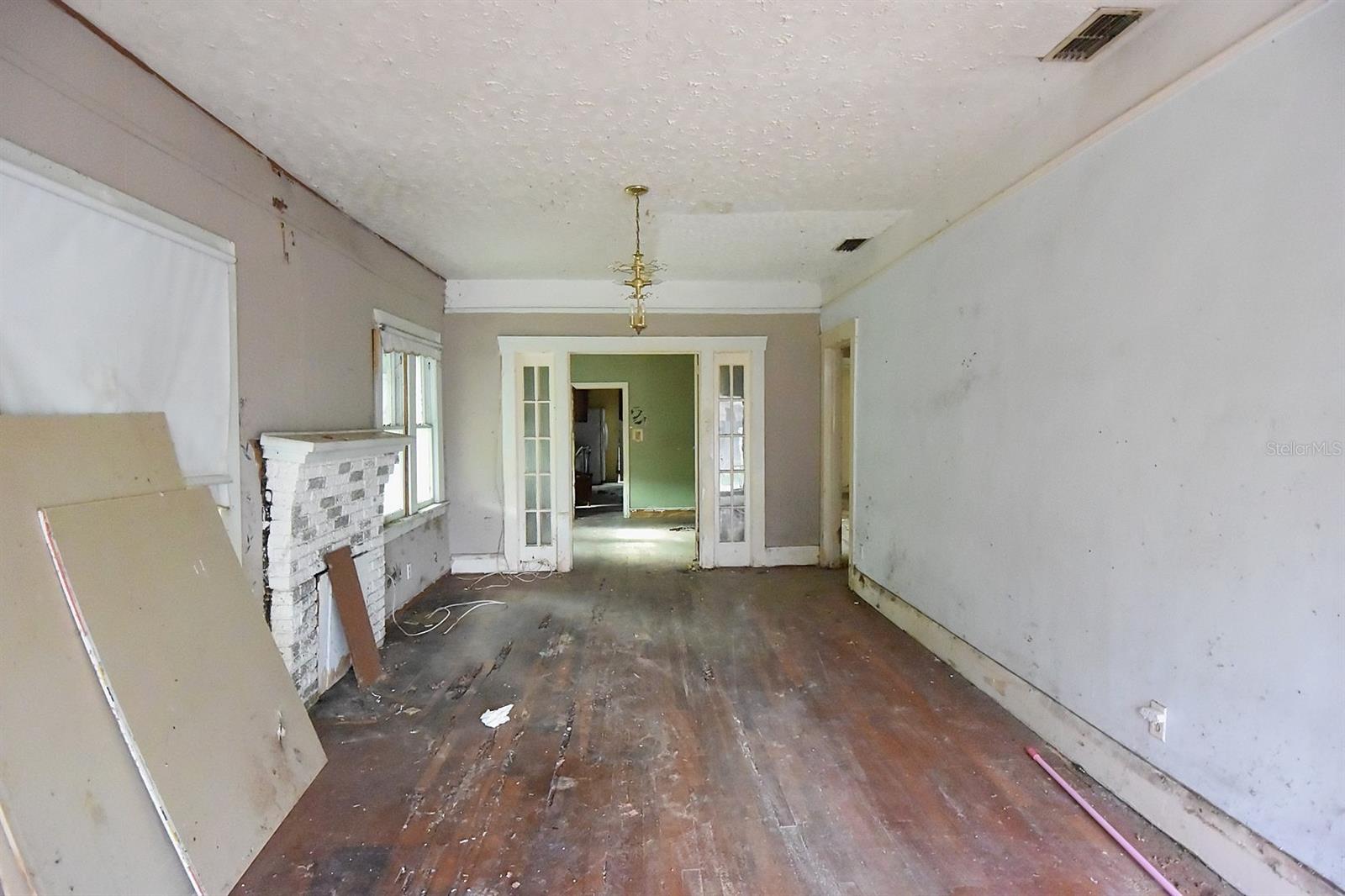 WEST SUWANEE HEIGHTS - Residential