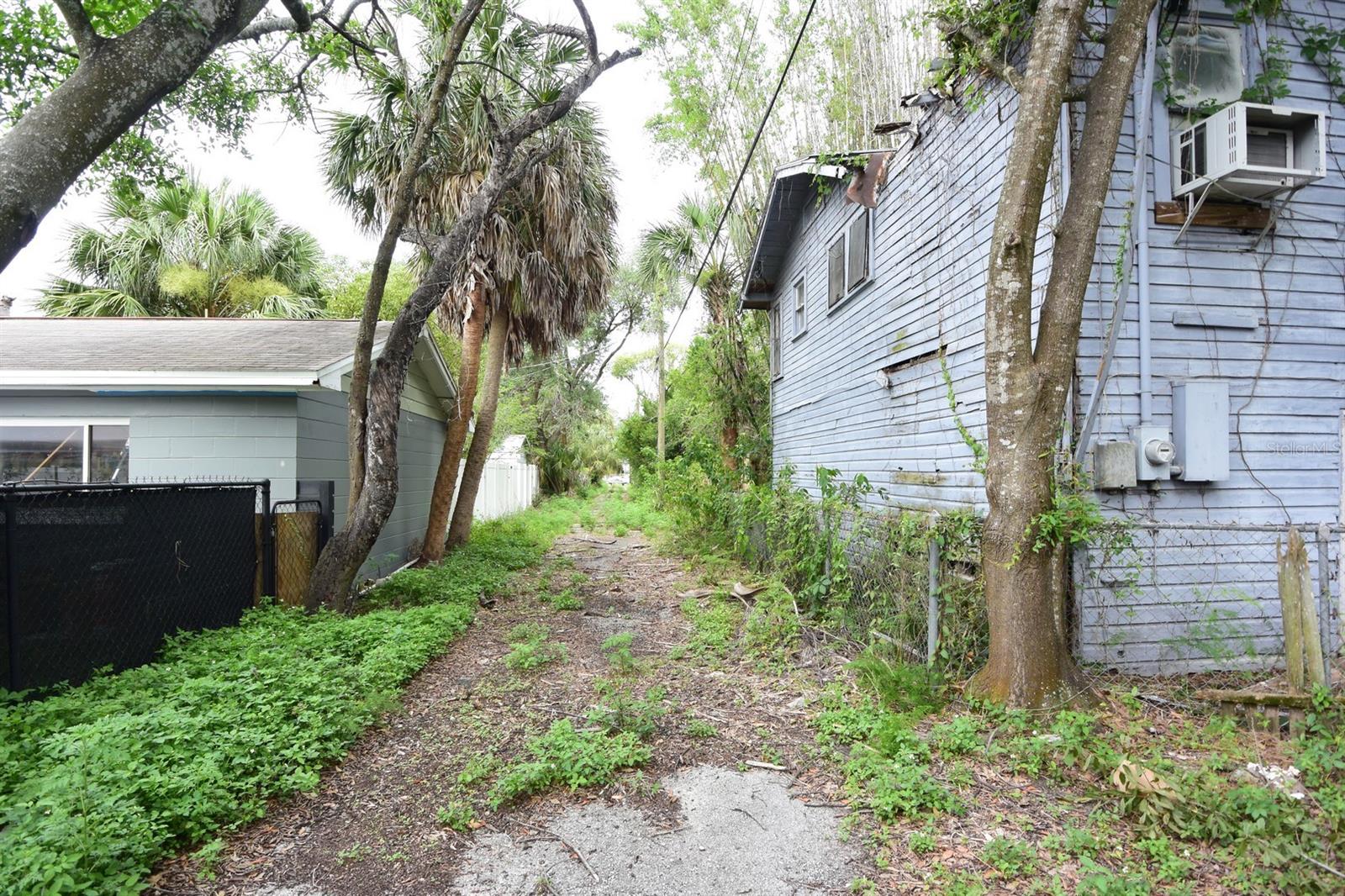 111 W POWHATAN AVENUE