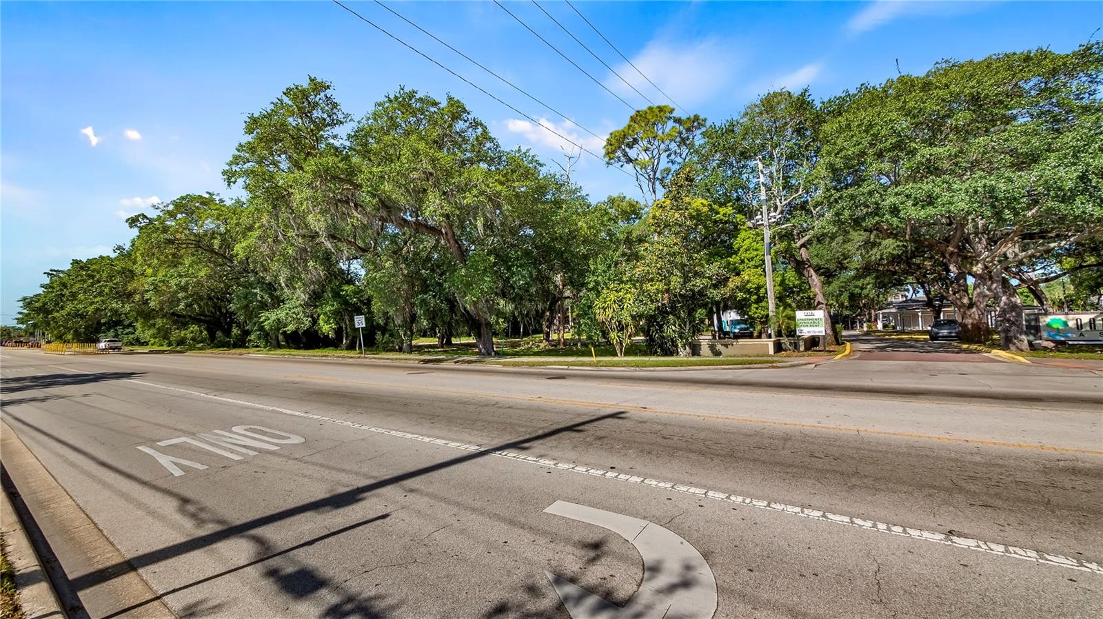 AMBASSADOR PARK - Land