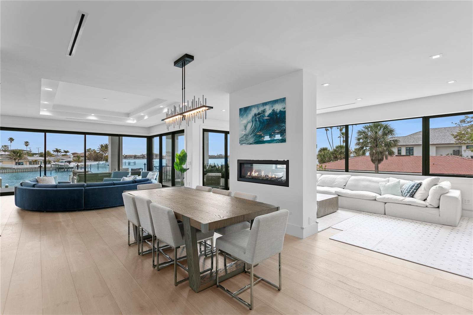 1801 PASS A GRILLE WAY