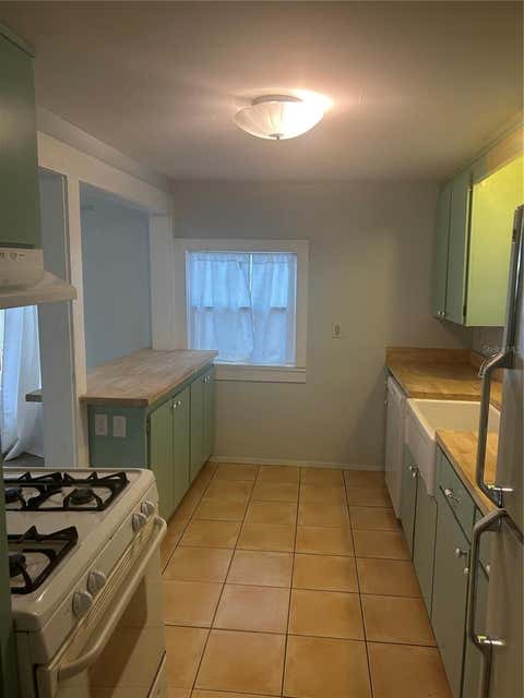 Tiny photo for 551 E 9th Avenue, Mount Dora, FL 32757 (MLS # O6415954)