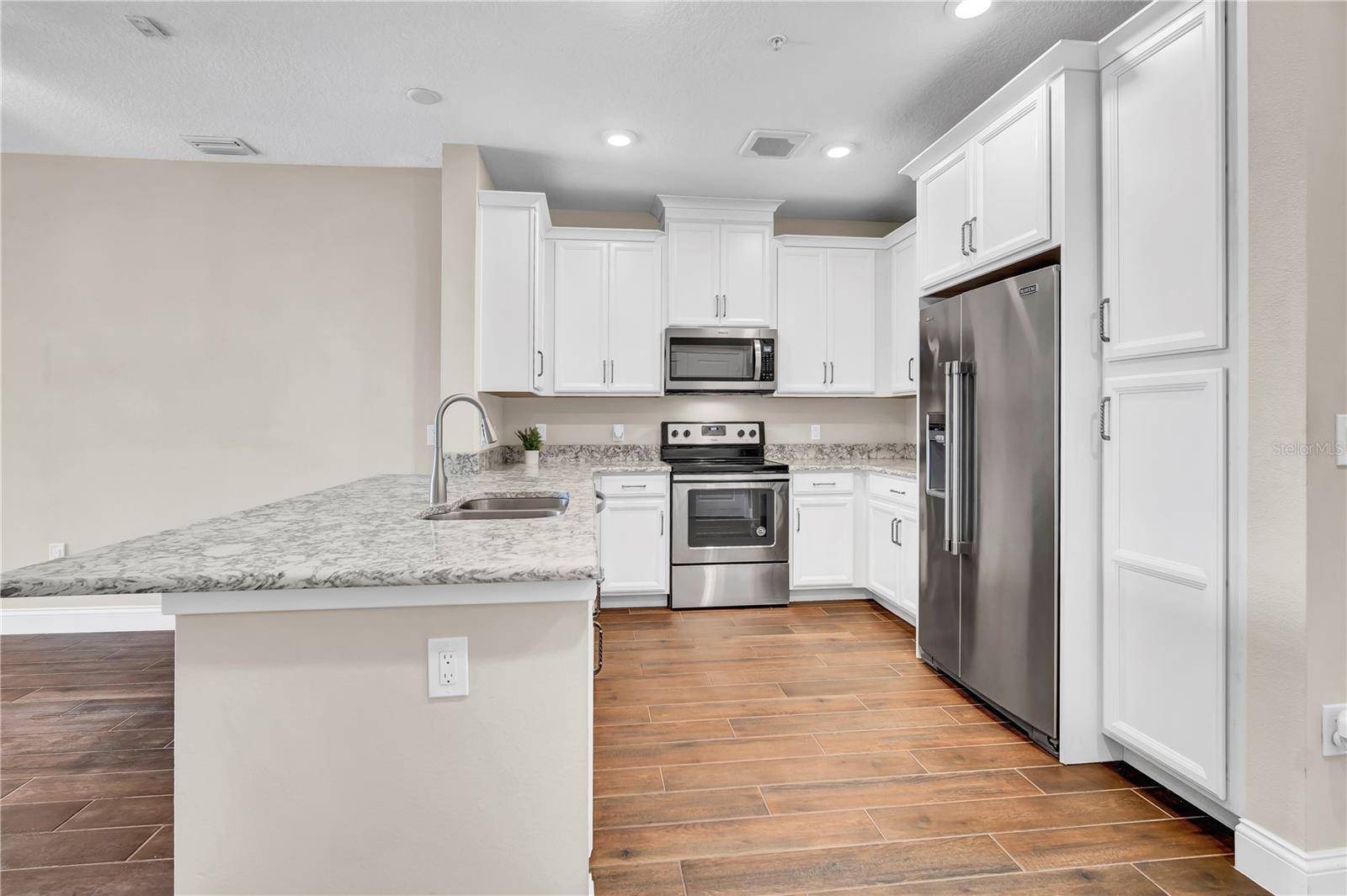 7517 LAUREATE BOULEVARD 4301
