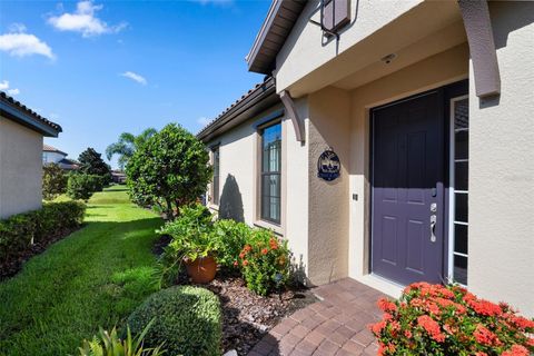 A home in PALMETTO