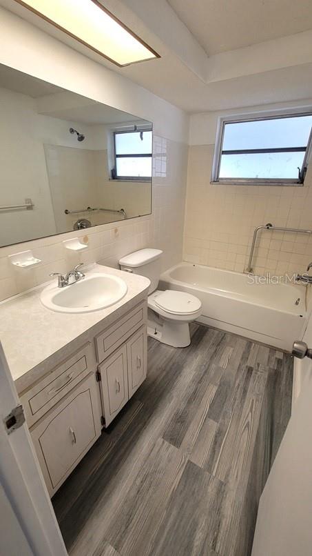 REGENCY PARK - Residential Lease