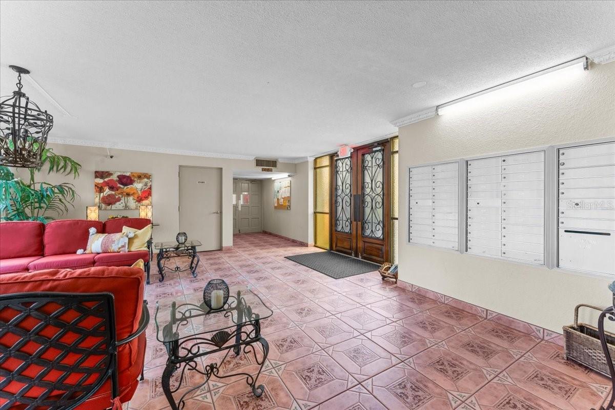 SEVILLE CONDO 11 - Residential
