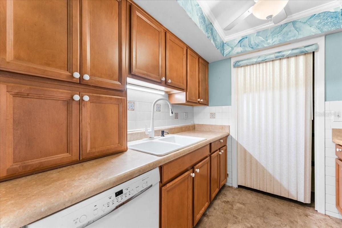 SEVILLE CONDO 11 - Residential