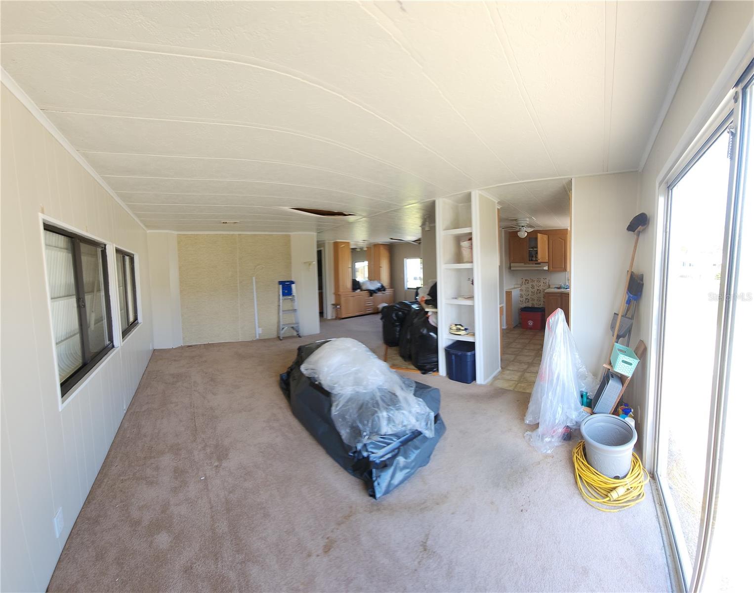 POLYNESIAN VILLAGE - Residential