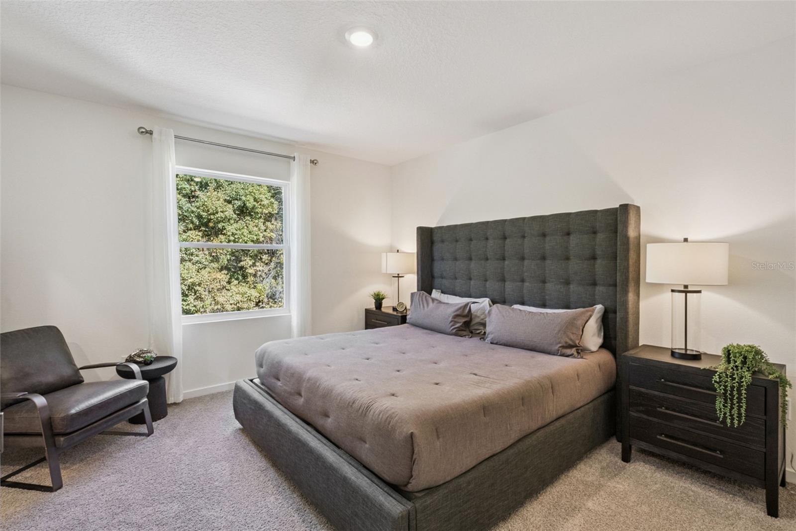 OAK POINTE - Residential