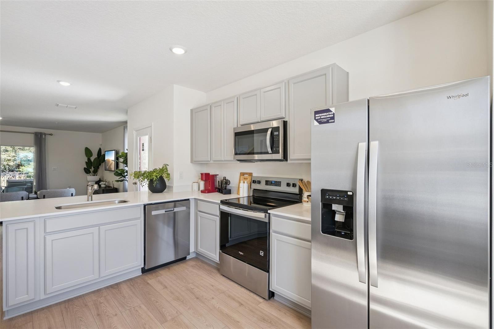 OAK POINTE - Residential