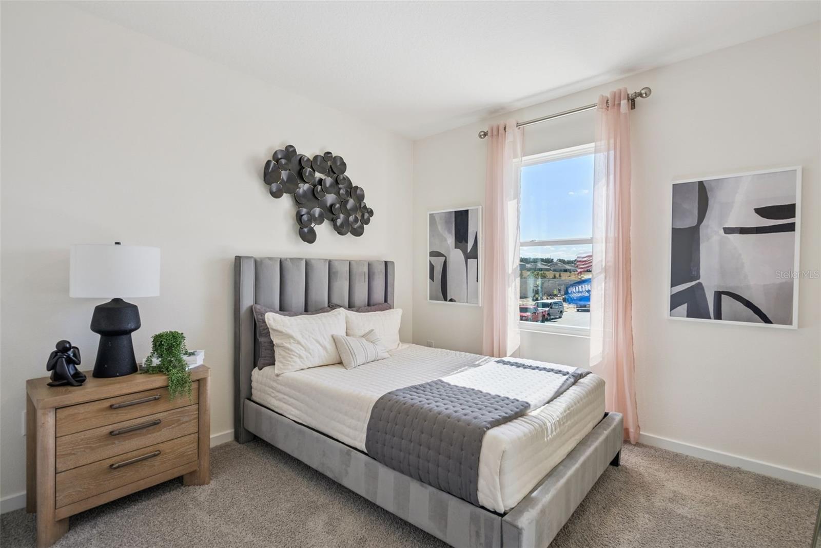 OAK POINTE - Residential