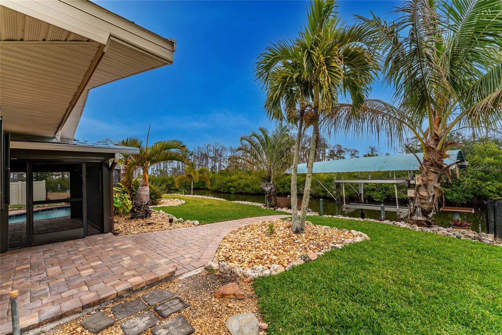 GROVE CITY TERRACE - Residential