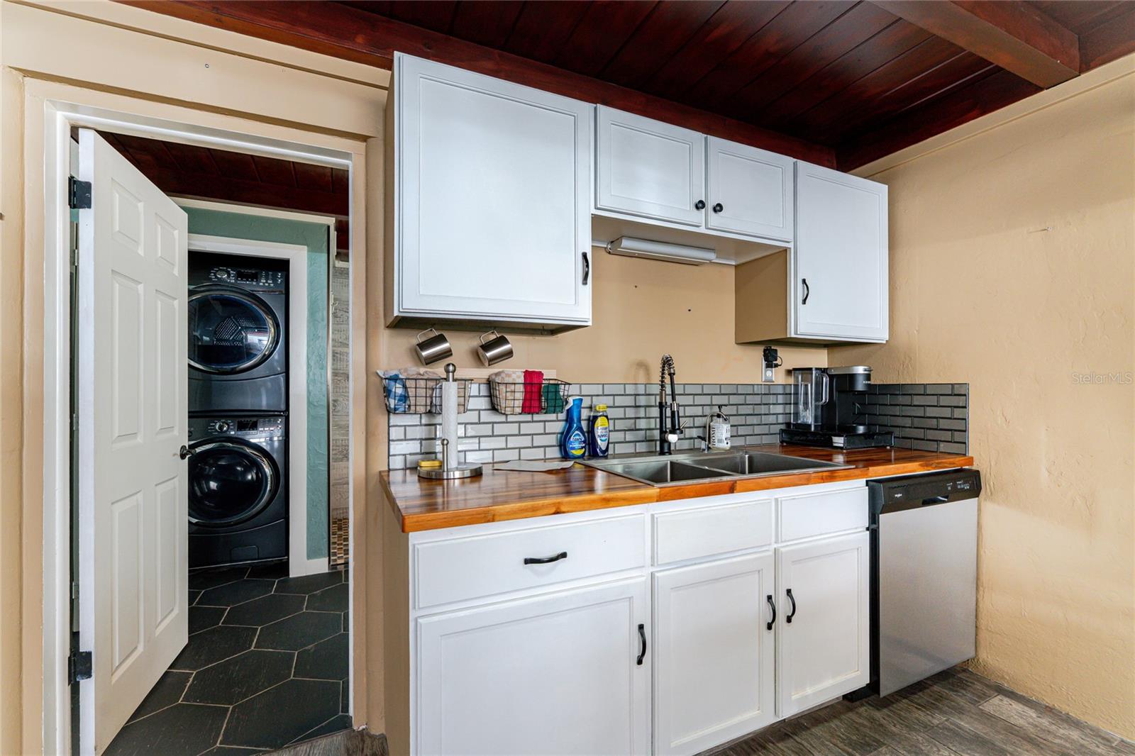 GROVE CITY TERRACE - Residential