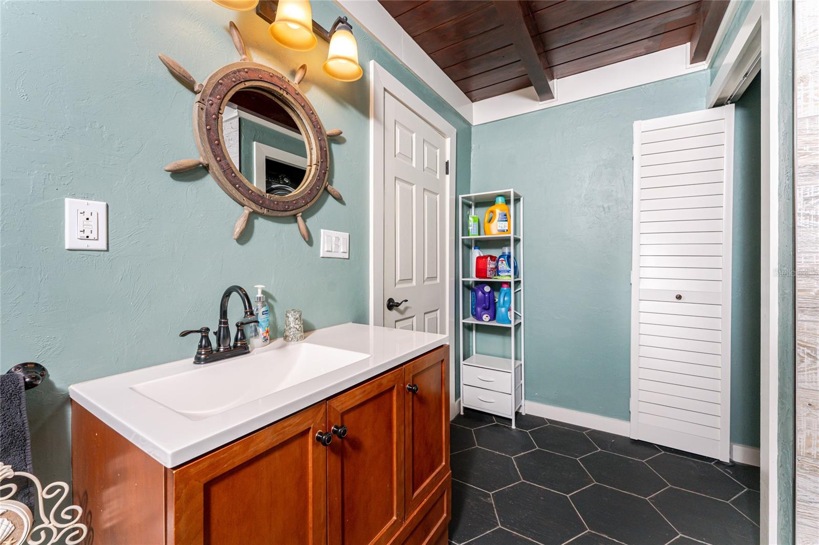 GROVE CITY TERRACE - Residential