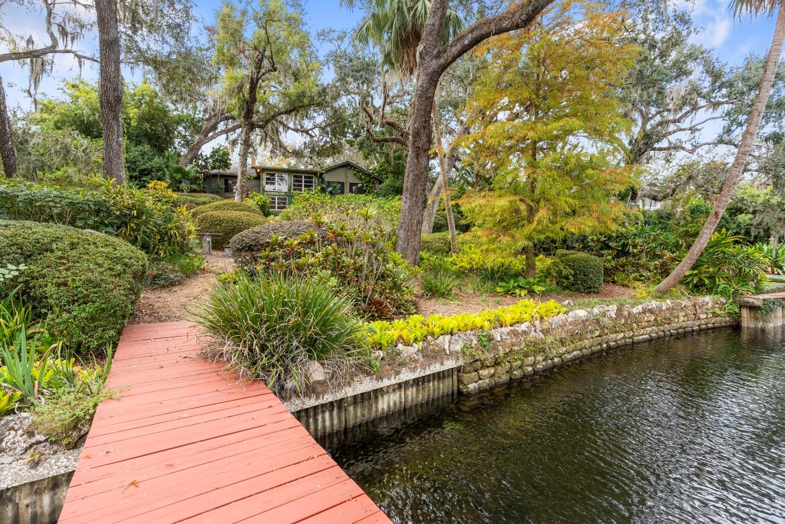 617 S RIVERHILLS DRIVE