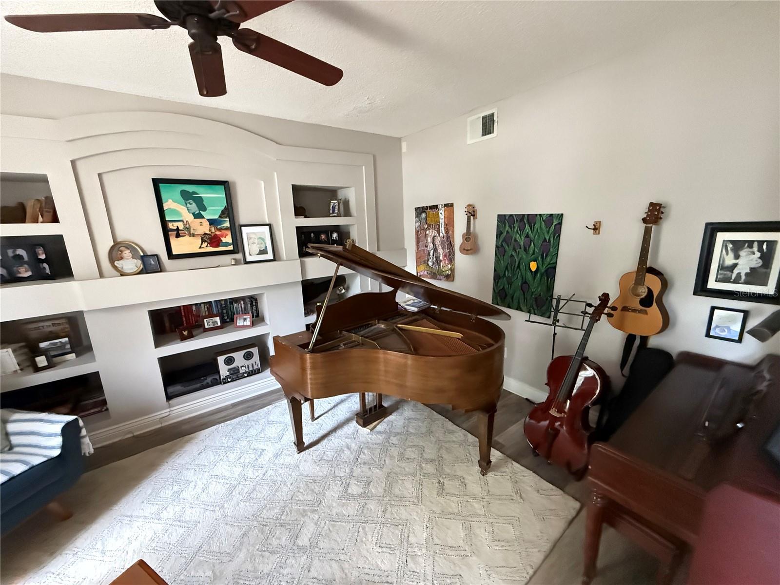 1701 BRIDLEWALK COURT