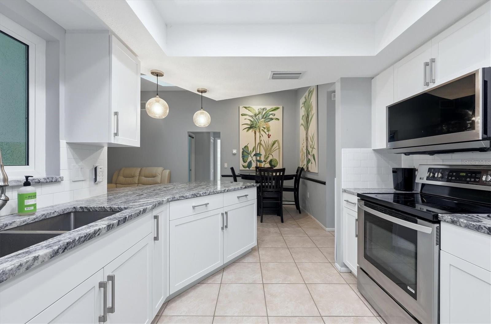 COLONIAL OAKS - Residential