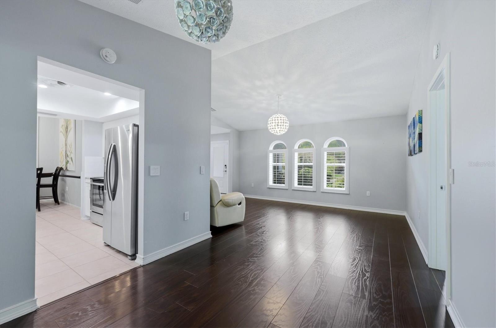 COLONIAL OAKS - Residential