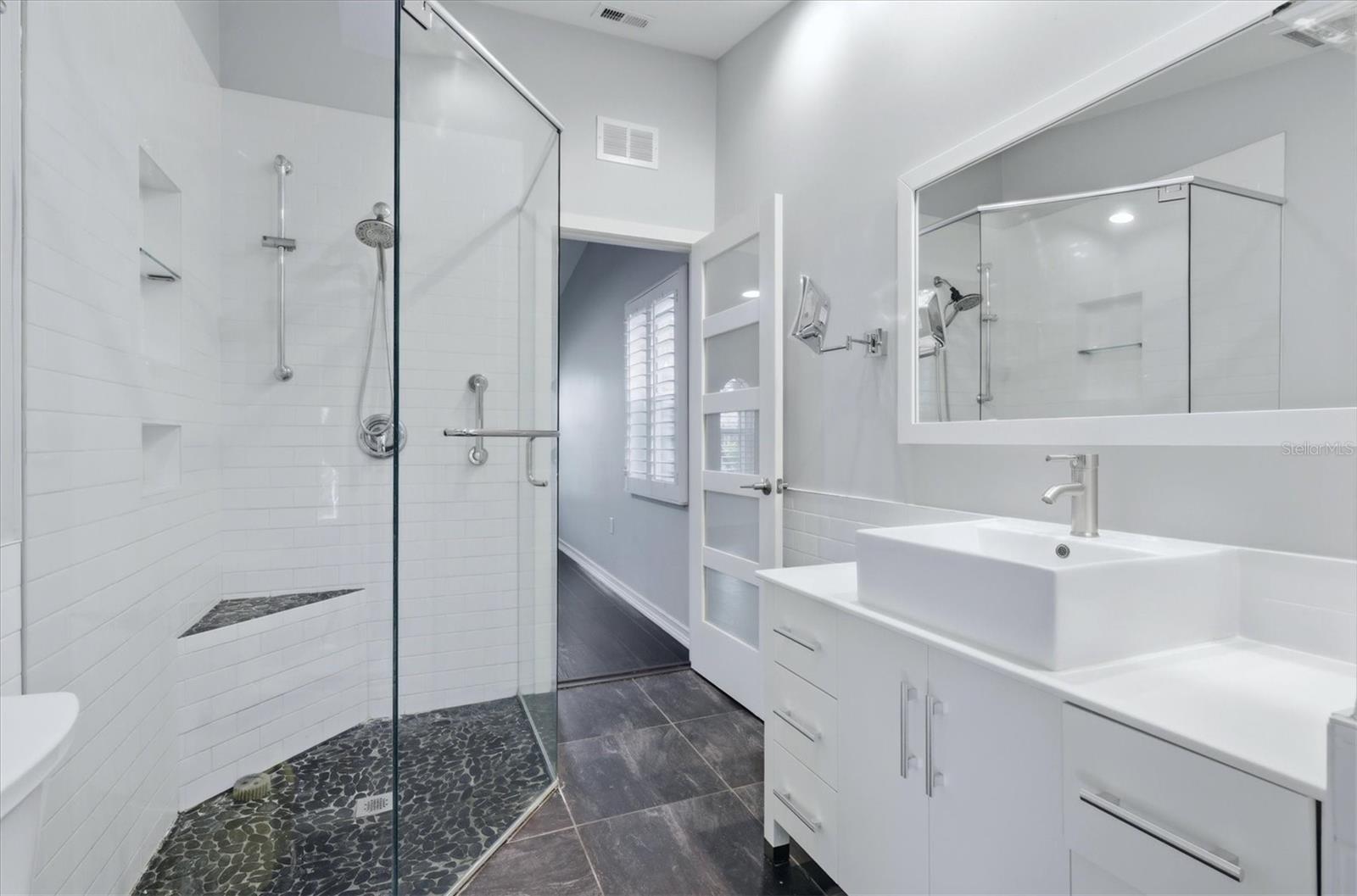 COLONIAL OAKS - Residential