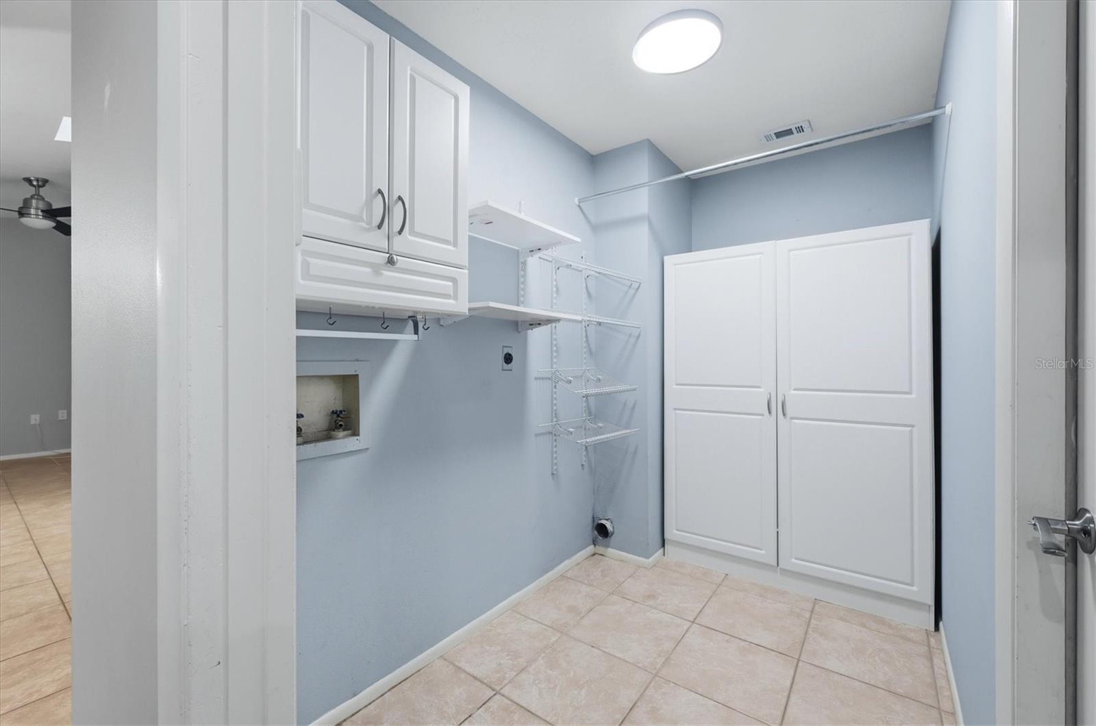 COLONIAL OAKS - Residential