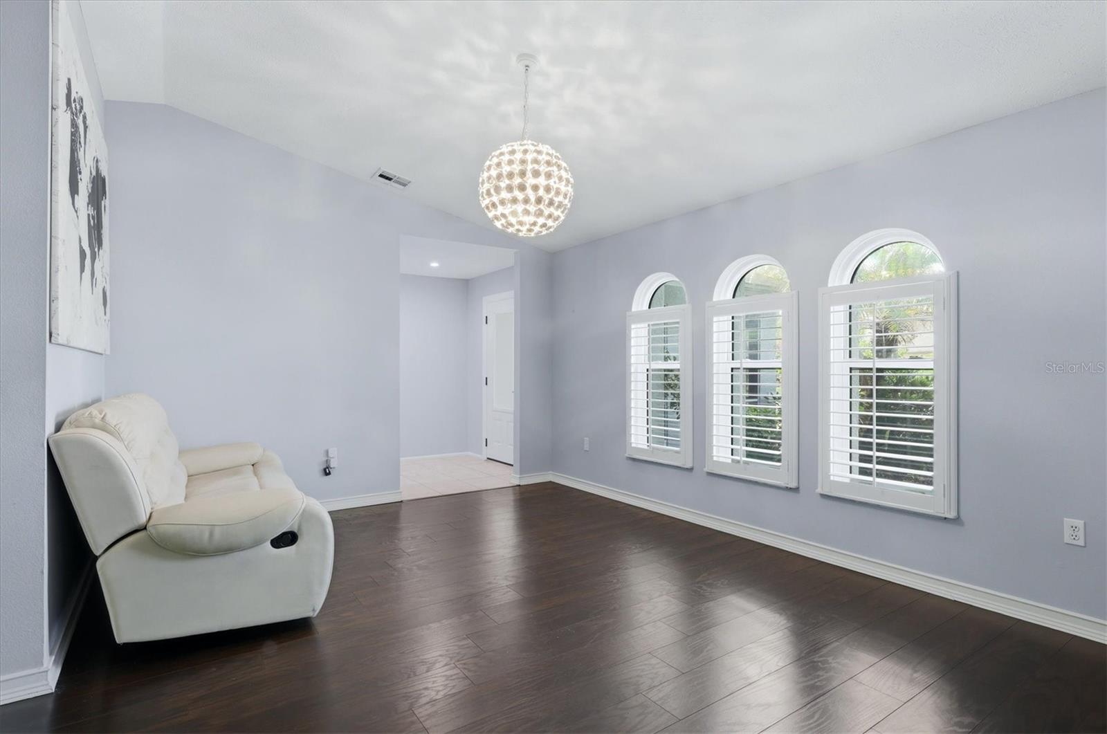 COLONIAL OAKS - Residential