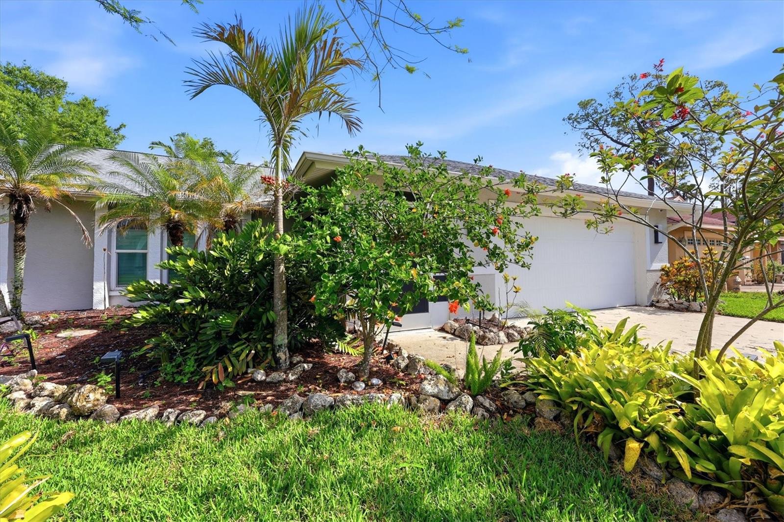 COLONIAL OAKS - Residential