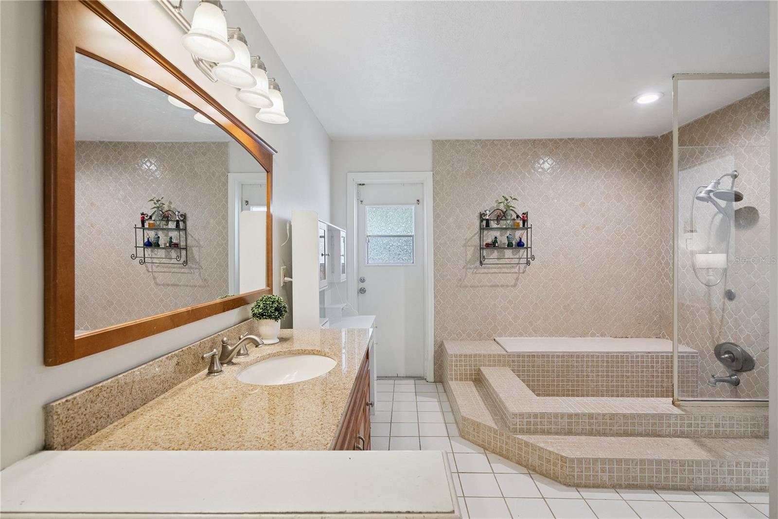 SWEETWATER OAKS SEC 06 - Residential