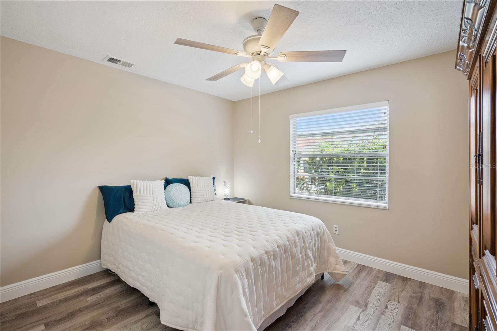 SWEETWATER OAKS SEC 06 - Residential