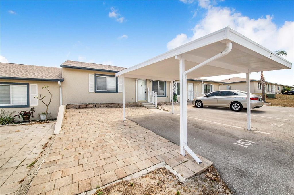 Photo of 151 Winter Ridge Drive #151, Winter Haven, FL 33881 (MLS # P4934631)