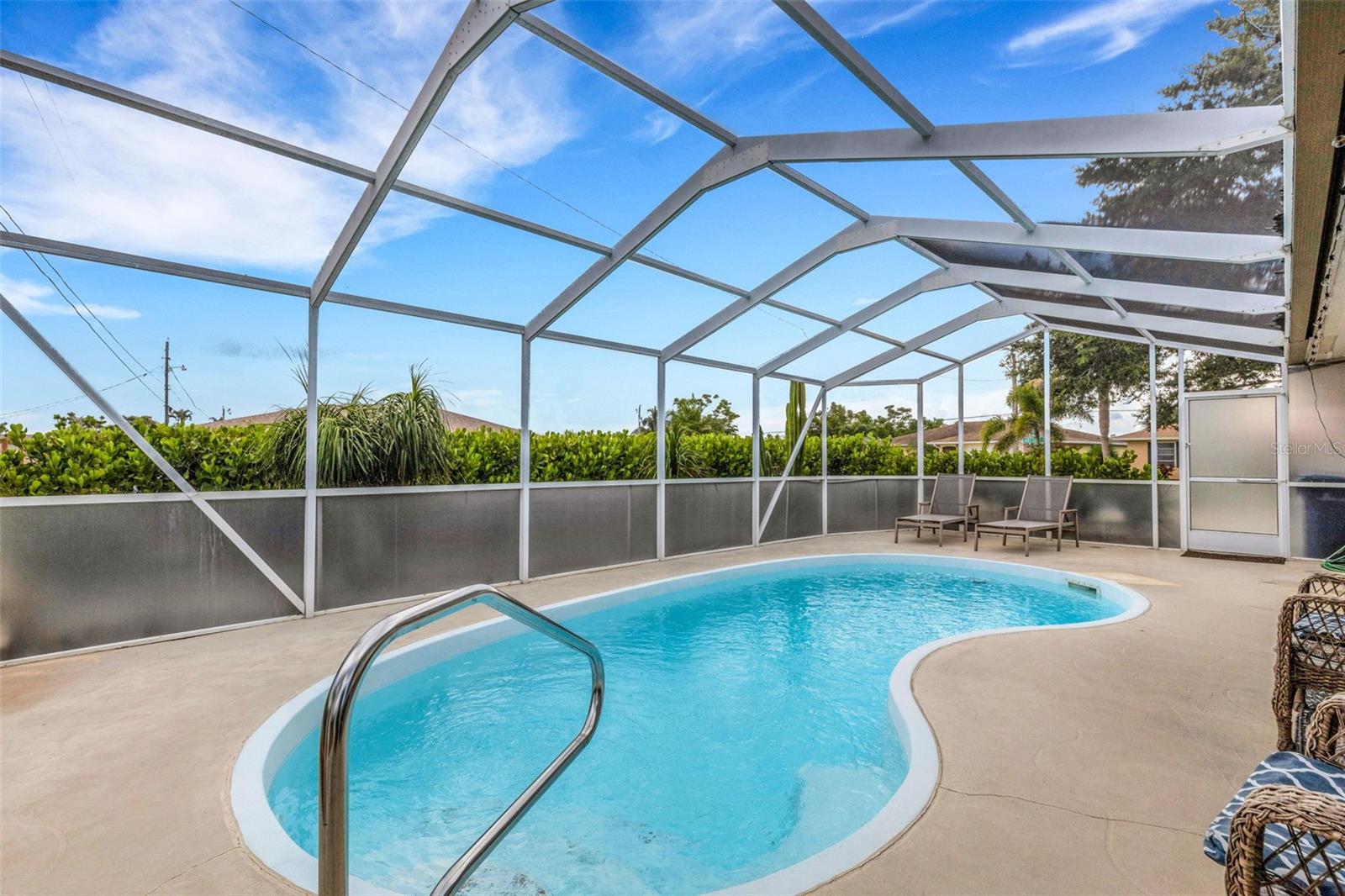 1301 LAKESIDE DRIVE