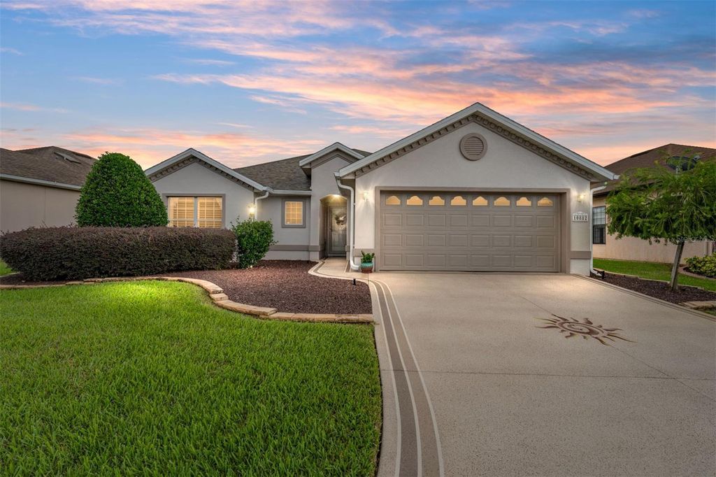 Photo of 10882 SE 170th Lane Road, Summerfield, FL 34491 (MLS # OM710659)