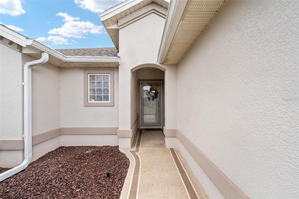 Photo of 10882 SE 170th Lane Road, Summerfield, FL 34491 (MLS # OM710659)