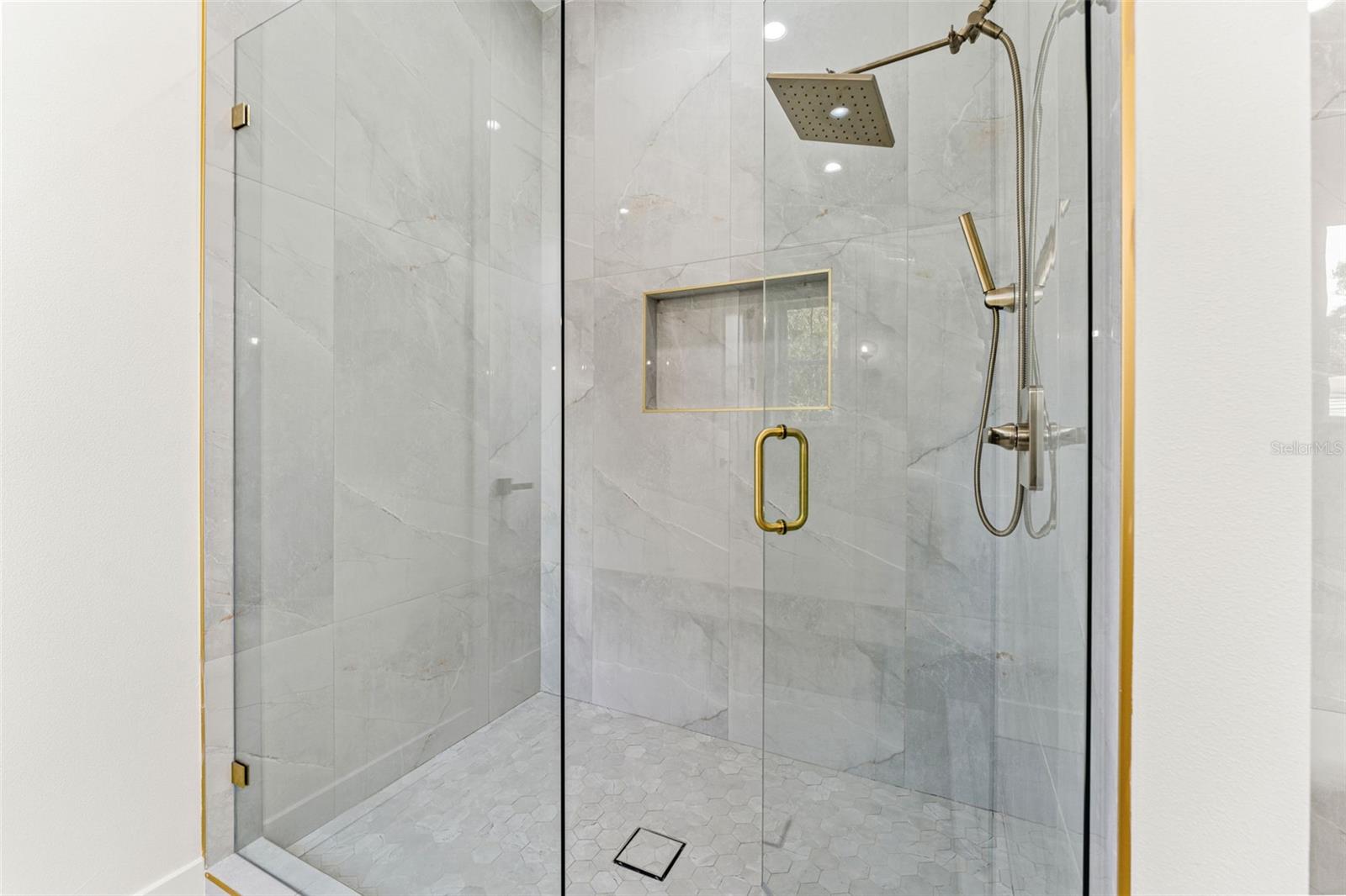 ALSTON HEIGHTS - Residential