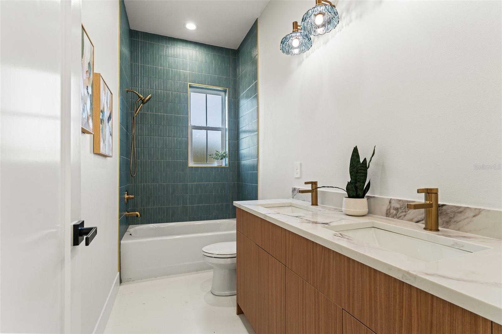 ALSTON HEIGHTS - Residential